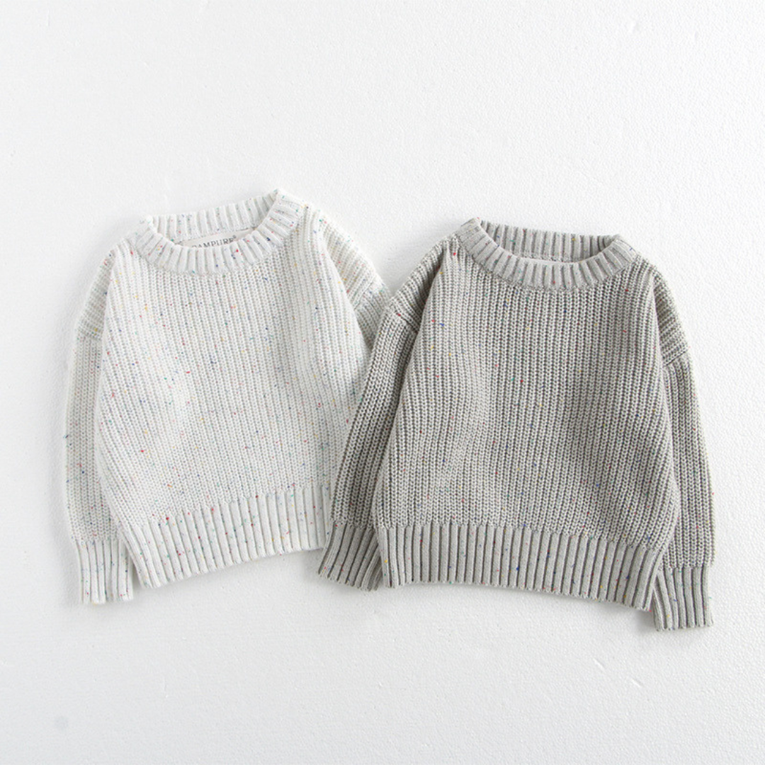 BB Kuschelweicher Pullover mit bunten Punkten