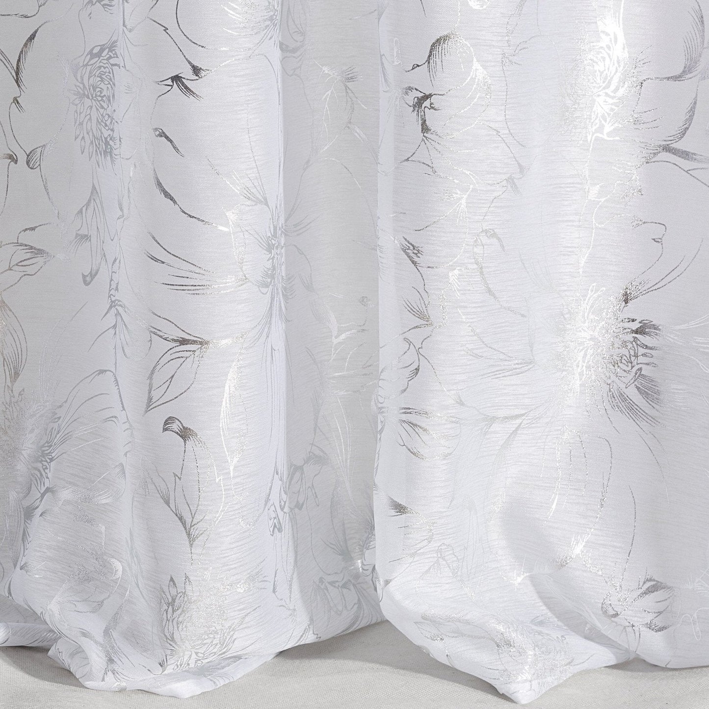 Gardine FEZA-Vorhang aus Etamin mit einem Aufdruck aus silbernen Blumen Ösen (2 St), halbtransparent, Etamine, silbernen Blumen