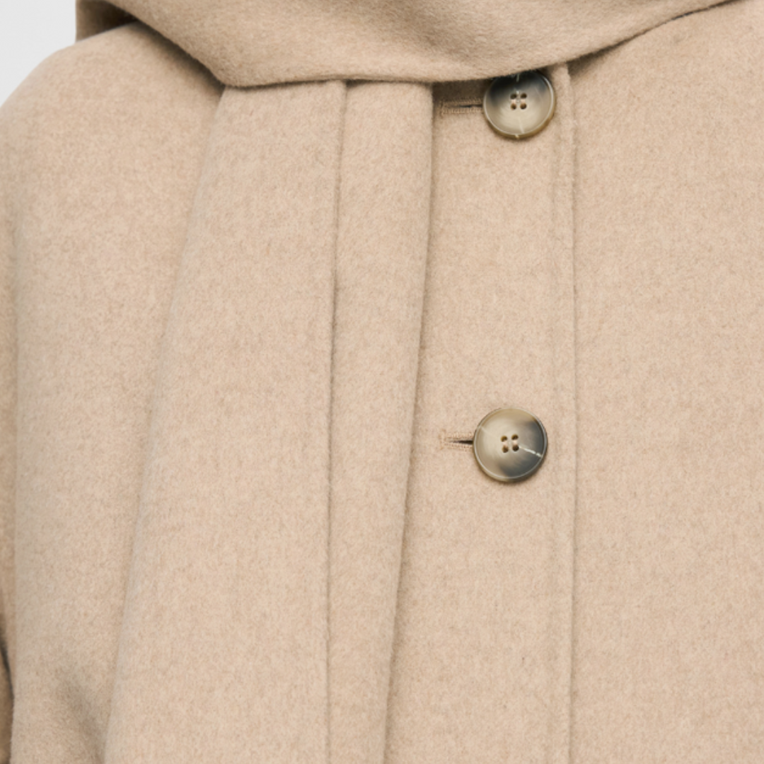 BB Beige Wolljacke mit Schal