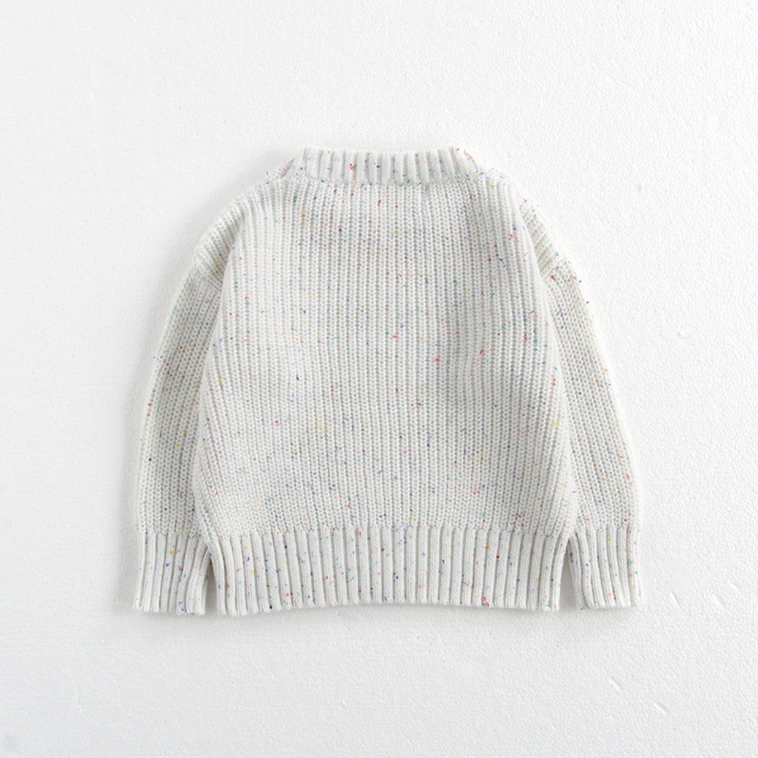 BB Kuschelweicher Pullover mit bunten Punkten