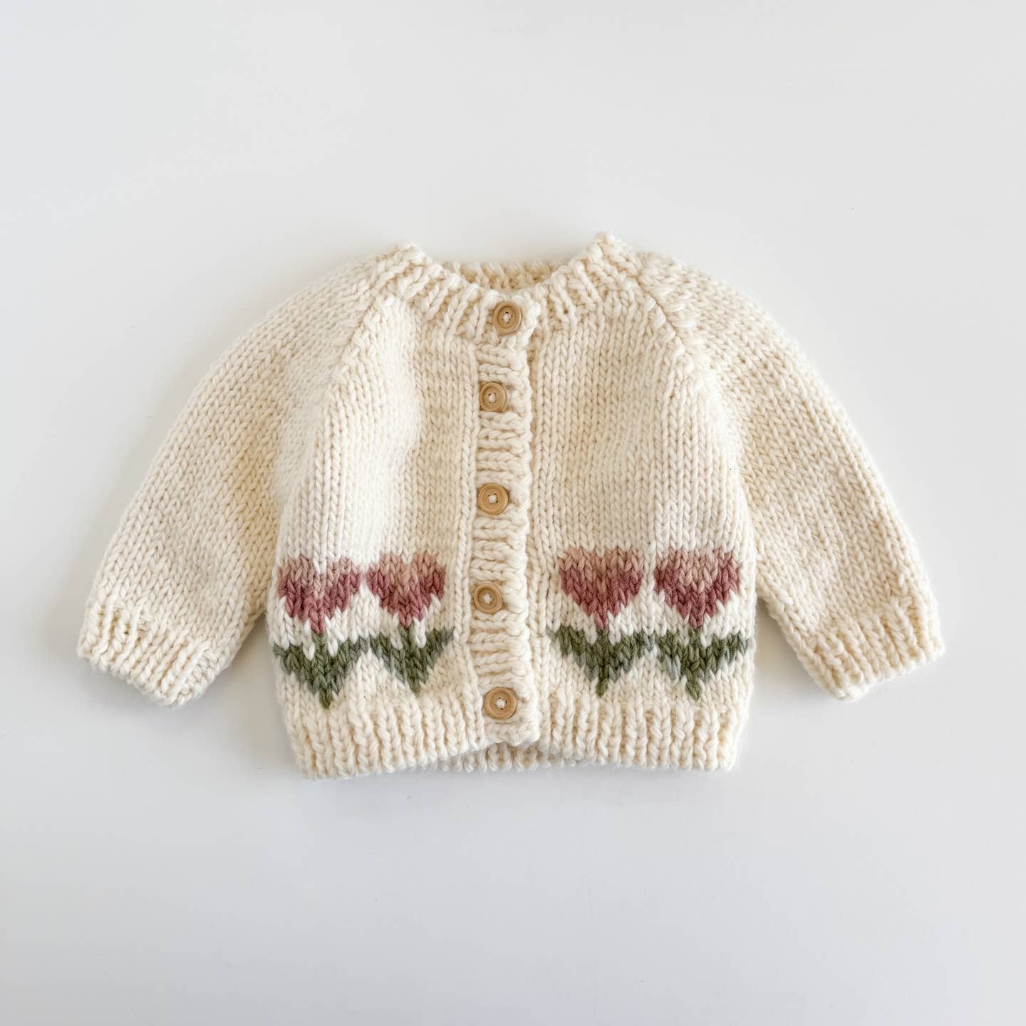 BB Handgestrickte Strickjacke mit Blumen